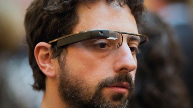 گوگل به دنبال هولوگرام برای نمایشگر Google Glass