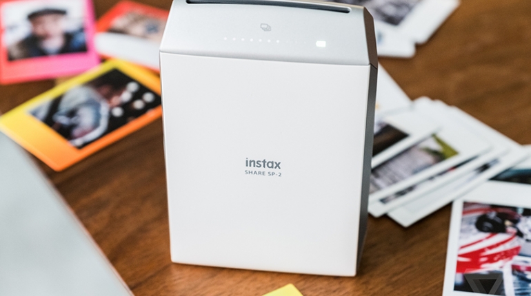  فوجی‌فیلم چاپگر عکس فوری موبایل Instax Share SP-3 را معرفی کرد 