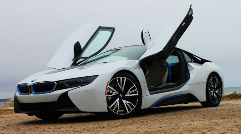 اولین دستگاه از اتومبیل BMW i8 در ایران پلاک شد